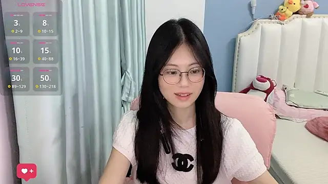 Snapshot of Luna-666 chatting on 06-26-26, 11:58 Luna-666 online show from 06-26-26, 11:58