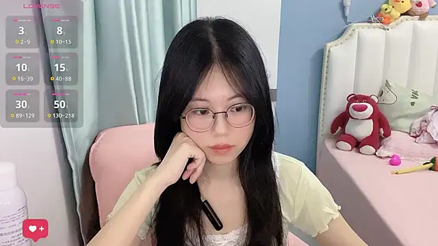 Snapshot of Luna-666 chatting on 07-16-26, 01:28 Luna-666 online show from 07-16-26, 01:28