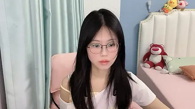 Snapshot of Luna-666 chatting on 07-19-26, 05:16 Luna-666 online show from 07-19-26, 05:16