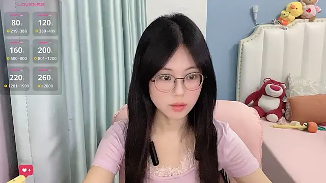 Snapshot of Luna-666 chatting on 07-21-26, 03:47 Luna-666 online show from 07-21-26, 03:47