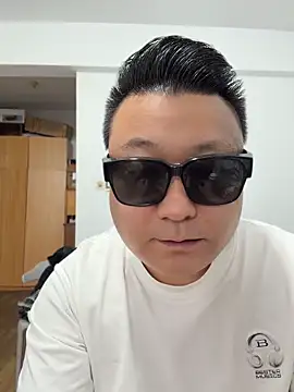 Snapshot of langzi-888 chatting on 06-06-26, 07:57 langzi-888 online show from 06-06-26, 07:57