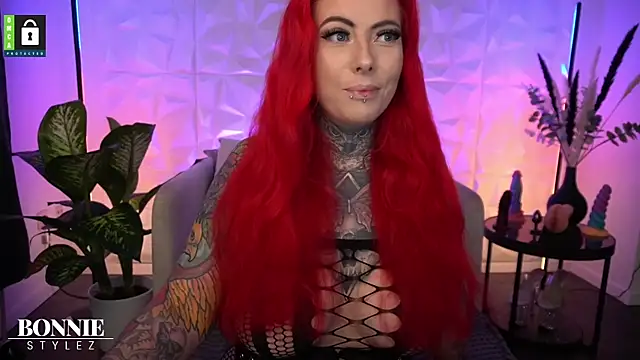 BonnieStylez online show from 09-10-25, 03:17