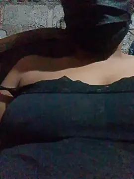 Snapshot of shashini97 chatting on 06-06-26, 05:28 shashini97 online show from 06-06-26, 05:28