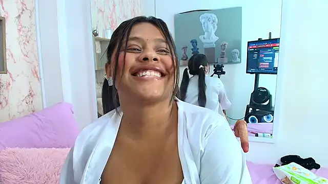 Valeria Voss online show from 06-05-26, 06:52