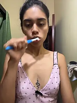 mia moonna online show from 04-27-26, 10:57