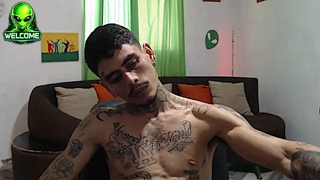 alpha zom online show from 06-17-26, 01:52