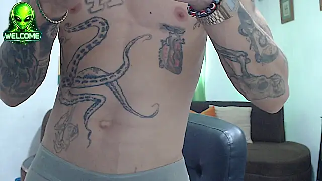 alpha zom online show from 06-19-26, 04:55