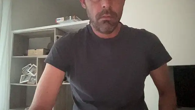 Riccardo86xx online show from 04-28-26, 03:55