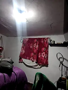 sophia forest online show from 04-30-26, 01:28