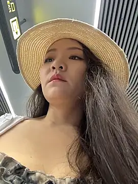 xiaochengzi505 online show from 06-24-26, 01:26