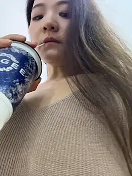 xiaochengzi505 online show from 07-02-26, 03:23