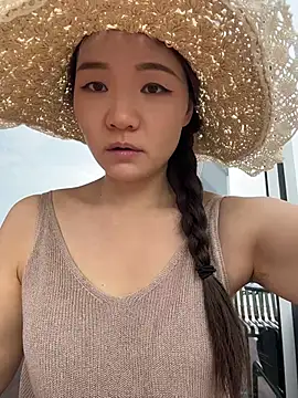 xiaochengzi505 online show from 07-09-26, 12:58