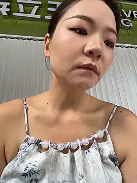 xiaochengzi505 online show from 07-12-26, 01:07
