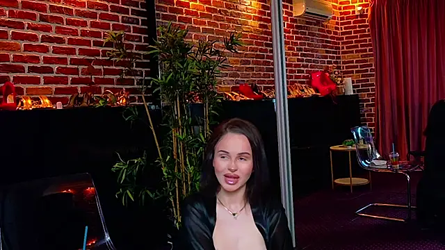 HannahIsabellee online show from 06-13-26, 12:14