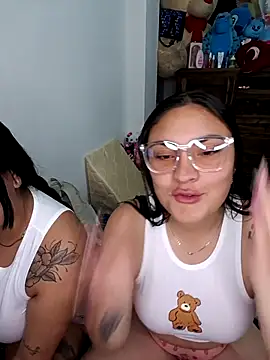 Snapshot of -brendda- chatting on 05-14-26, 03:57 -brendda- online show from 05-14-26, 03:57