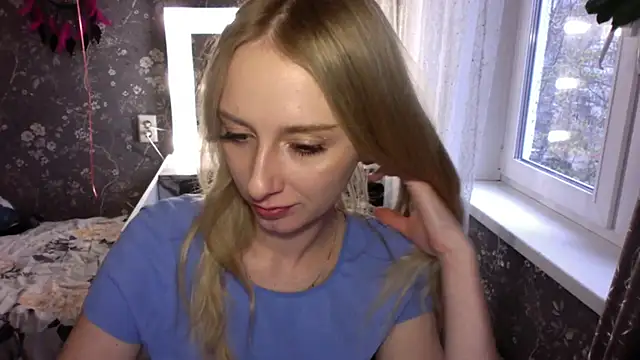 AliceTwinkle online show from 04-30-26, 03:29