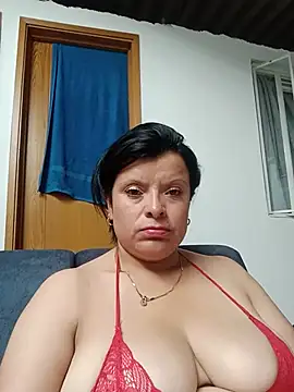 Snapshot of Samantha_Kieran chatting on 06-18-26, 10:03 Samantha Kieran online show from 06-18-26, 10:03