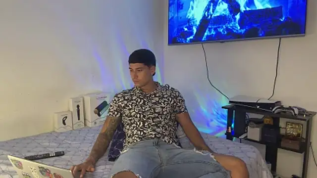 SexxxySquirterStev777 online show from 05-08-26, 01:49