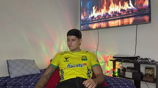 SexxxySquirterStev777 online show from 05-20-26, 01:28