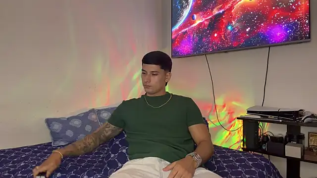 Snapshot of SexxxySquirterStev777 chatting on 06-26-26, 01:37 SexxxySquirterStev777 online show from 06-26-26, 01:37