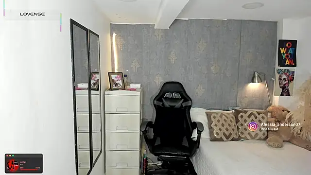 alessia anderson online show from 09-19-25, 12:45