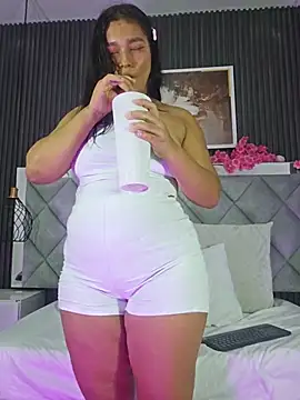 Snapshot of Sara_Chanel_ chatting on 05-28-26, 04:21 Sara Chanel online show from 05-28-26, 04:21