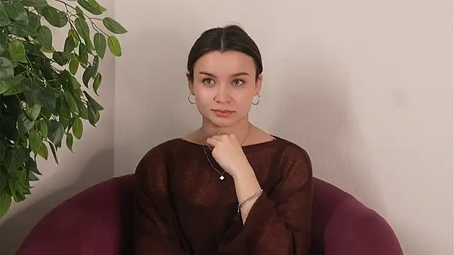 CoralMccarron online show from 04-29-26, 10:19