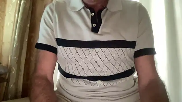 Snapshot of henrybull007 chatting on 06-04-26, 11:05 henrybull007 online show from 06-04-26, 11:05
