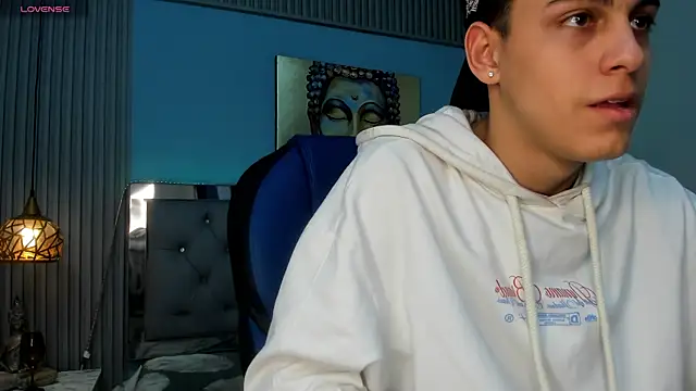 Ethanx18  online show from 06-11-26, 03:15