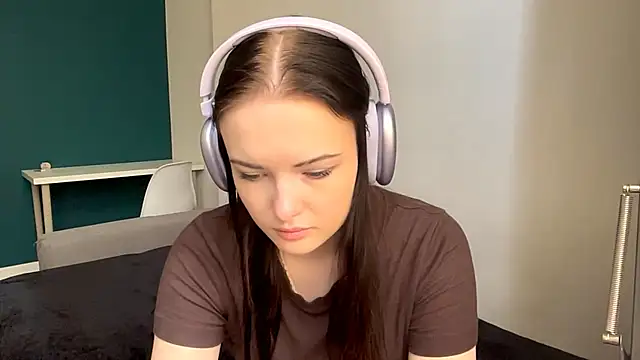 AmbientInvalid online show from 05-11-26, 02:45