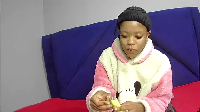 Snapshot of TheSexyBibi chatting on 05-31-26, 08:10 TheSexyBibi online show from 05-31-26, 08:10