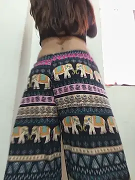 Snapshot of Diya_Jaan chatting on 06-26-26, 04:50 Diya Jaan online show from 06-26-26, 04:50