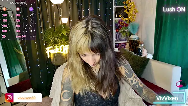 VivVixen online show from 06-19-26, 03:49