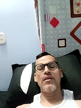 jairo43 online show from 05-08-26, 02:55