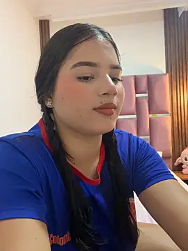 Mulan rousse online show from 06-18-26, 10:03