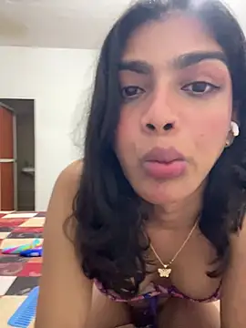 Mayra xx online show from 07-28-26, 08:01
