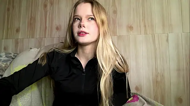 Snapshot of Malinwitch chatting on 05-27-26, 03:20 Malinwitch online show from 05-27-26, 03:20