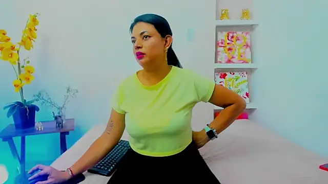 ChloeSmith9 online show from 06-09-26, 09:59