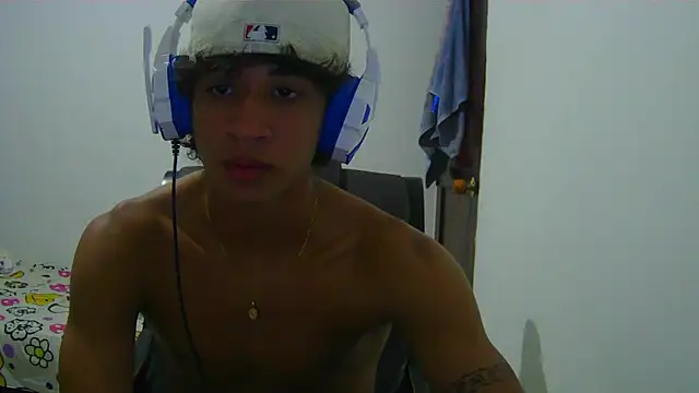 Snapshot of Hansel_take chatting on 05-02-26, 11:43 Hansel take online show from 05-02-26, 11:43