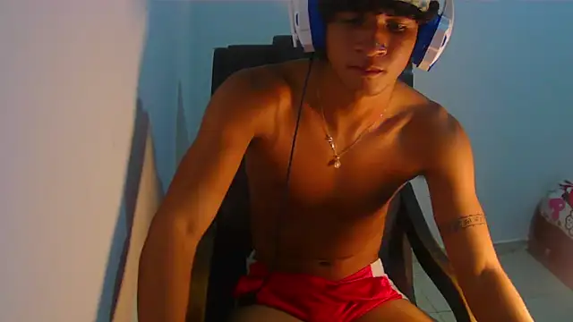 Snapshot of Hansel_take chatting on 05-13-26, 11:55 Hansel take online show from 05-13-26, 11:55