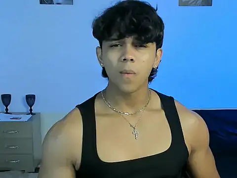noahprada online show from 06-10-26, 04:34