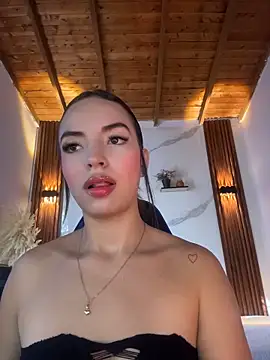 Snapshot of catalina_lafer chatting on 05-22-26, 12:33 catalina lafer online show from 05-22-26, 12:33