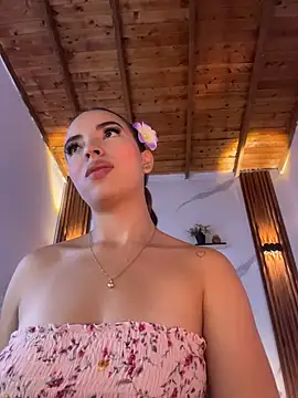 Snapshot of catalina_lafer chatting on 05-24-26, 01:27 catalina lafer online show from 05-24-26, 01:27