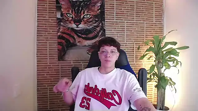 Snapshot of Asher_addamss_ chatting on 07-15-26, 04:07 Asher addamss online show from 07-15-26, 04:07