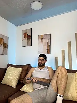 Snapshot of DomBoy_ chatting on 06-02-26, 08:33 DomBoy online show from 06-02-26, 08:33