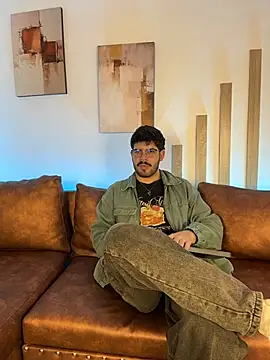 Snapshot of DomBoy_ chatting on 06-22-26, 07:55 DomBoy online show from 06-22-26, 07:55