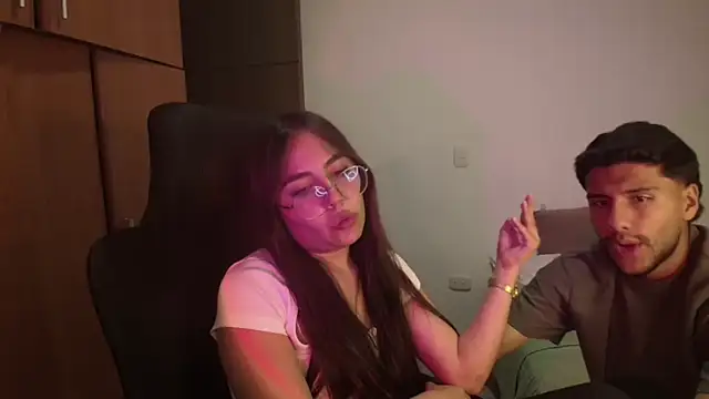 Snapshot of abbyyandmaxx chatting on 05-27-26, 01:57 abbyyandmaxx online show from 05-27-26, 01:57