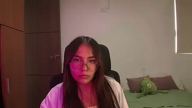 Snapshot of abbyyandmaxx chatting on 05-28-26, 03:53 abbyyandmaxx online show from 05-28-26, 03:53