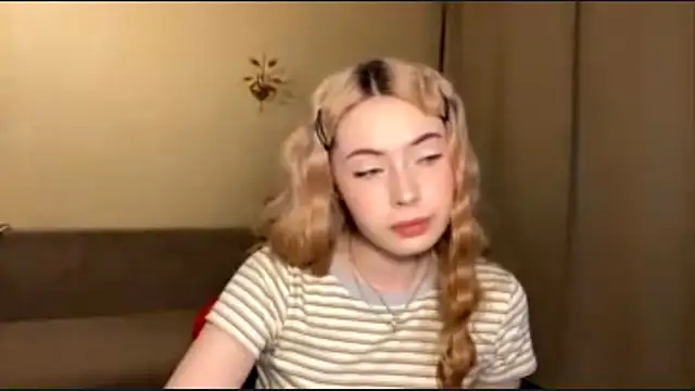 JacquiKelder online show from 05-11-26, 01:17