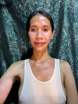 lovelyRAIN143 online show from 04-29-26, 08:04